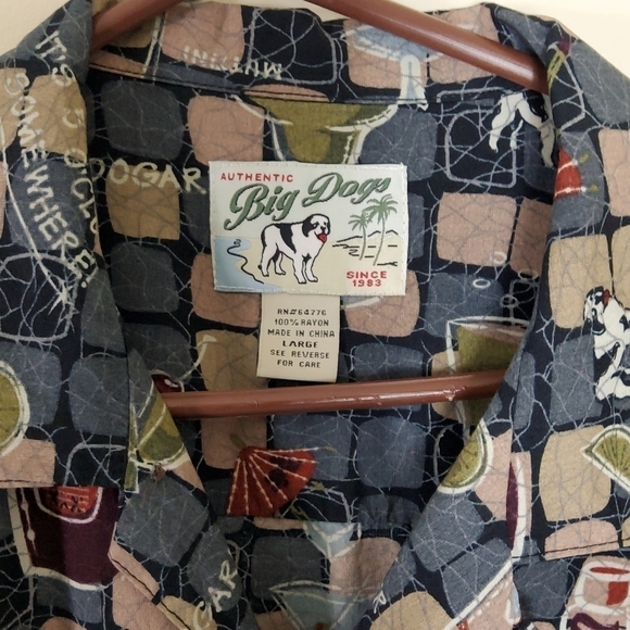 Big Dog Men's Hawaiian Shirt Size L Short Sleeves Bar Scene graphics - Picture 2 of 4